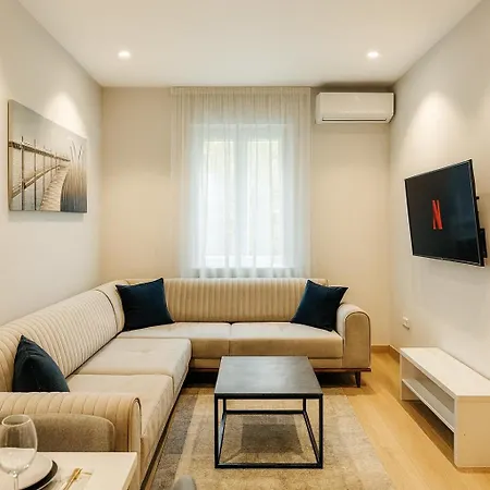 Modern Blloku Area Self Check-in Apartman *