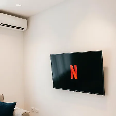 Modern Blloku Area Self Check-in * 티라나