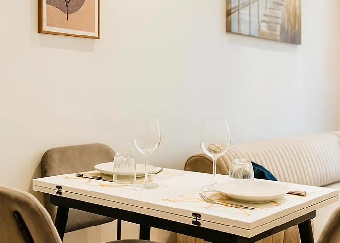 Modern Blloku Area Self Check-in Apartman Tirana